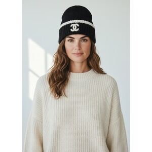 Chanel 2022 Cashmere Silk CC Logo Black Ecru Speckled Beanie Hat